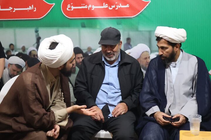 تصاویر/ استمرار فعالیت موکب مدرسه علمیه امام خمینی (ره) ارومیه