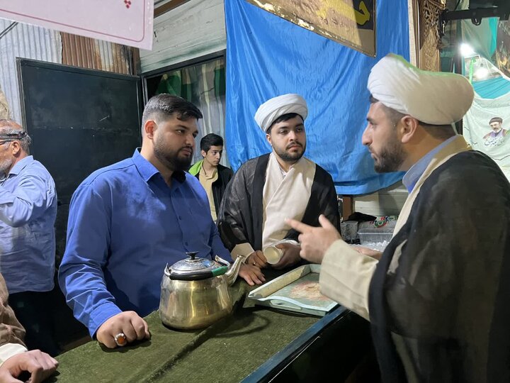 تصاویر/ استمرار فعالیت موکب فرهنگی تبیینی و پذیرایی مدرسه علمیه امام رضا علیه‌السلام شهرستان میاندوآب