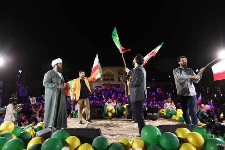 تصاویر/ جشن بچه های بابا حیدر کف خیابون