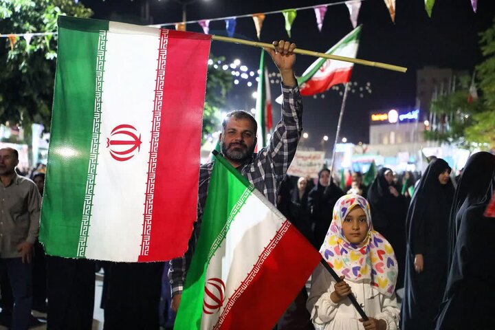 تصاویر/ اجتماعات مردمی «شب‌های اقتدار» مردم ولایت‌مدار و وفادار شهر سمنان