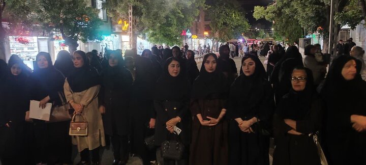 تصاویر/  شهرستان بوکان در نود و یکمین شب: شعارهای انقلابی و دست‌نوشته‌های ولایی در دفاع از نیروهای مسلح