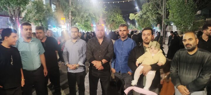 تصاویر/  شهرستان بوکان در نود و یکمین شب: شعارهای انقلابی و دست‌نوشته‌های ولایی در دفاع از نیروهای مسلح