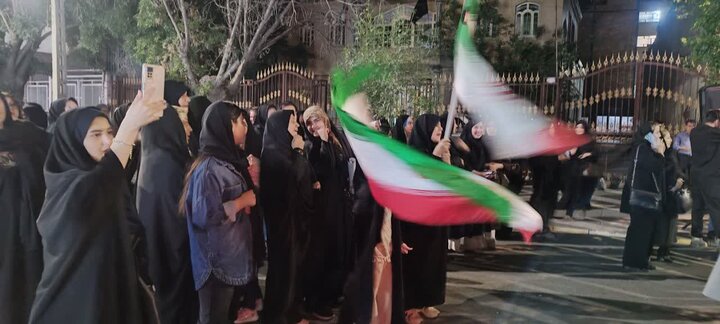 تصاویر/  شهرستان بوکان در نود و یکمین شب: شعارهای انقلابی و دست‌نوشته‌های ولایی در دفاع از نیروهای مسلح