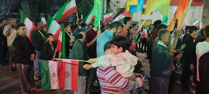 تصاویر/  شهرستان بوکان در نود و یکمین شب: شعارهای انقلابی و دست‌نوشته‌های ولایی در دفاع از نیروهای مسلح