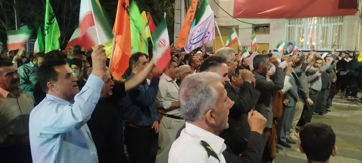تصاویر/  شهرستان بوکان در نود و یکمین شب: شعارهای انقلابی و دست‌نوشته‌های ولایی در دفاع از نیروهای مسلح