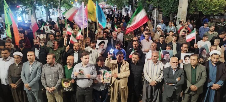 تصاویر/  شهرستان بوکان در نود و یکمین شب: شعارهای انقلابی و دست‌نوشته‌های ولایی در دفاع از نیروهای مسلح