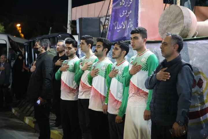 تصاویر/ نود و یکمین شب از قرار شبانه،تبلور حماسه حضور و ایستادگی مردم ولایتمدار و غیور ارومیه در میدان ولایت فقیه