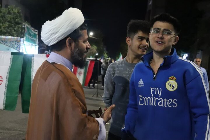 تصاویر/ استمرار خدمت رسانی موکب مدرسه علمیه قرآنی قائد شهید امام خامنه‌ای ارومیه