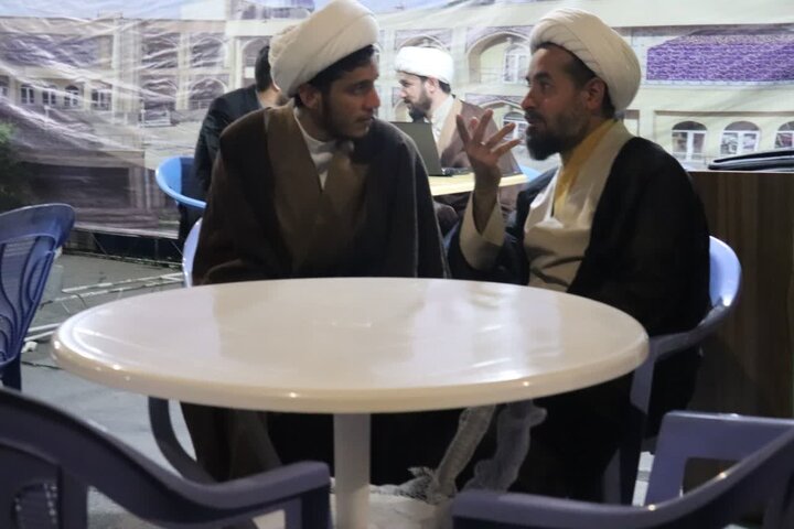 تصاویر/ استمرار خدمت رسانی موکب مدرسه علمیه قرآنی قائد شهید امام خامنه‌ای ارومیه