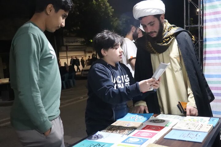 تصاویر/ استمرار خدمت رسانی موکب مدرسه علمیه قرآنی قائد شهید امام خامنه‌ای ارومیه