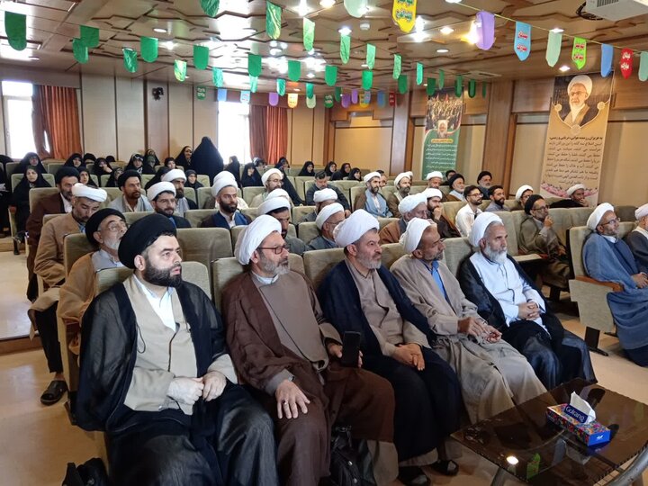 تصاویر/ نشست علمی و توانمندسازی مبلغین غدیر در آمل