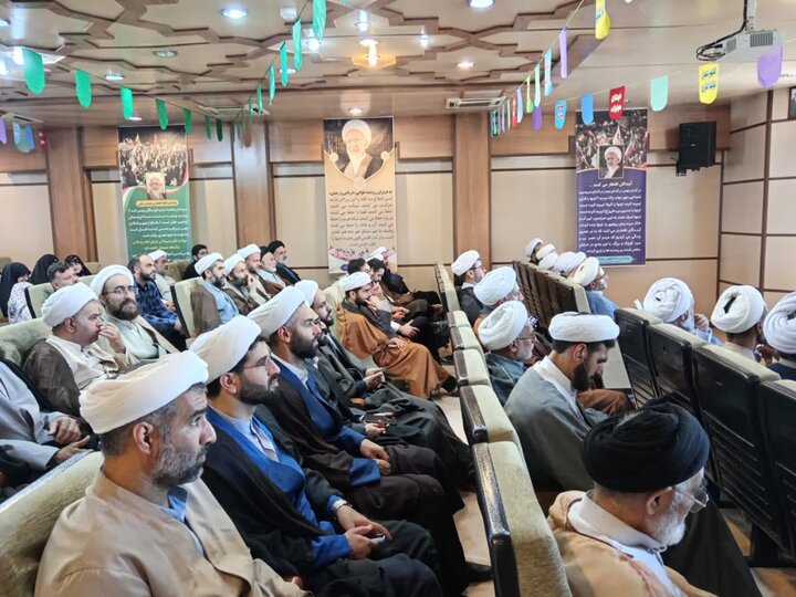 تصاویر/ نشست علمی و توانمندسازی مبلغین غدیر در آمل