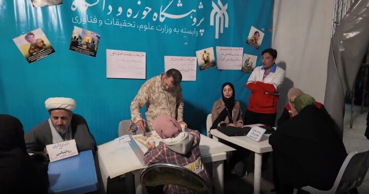 فیلم | گزارشی از فعالیت های موکب پژوهشگاه حوزه و دانشگاه در تجمعات شبانه