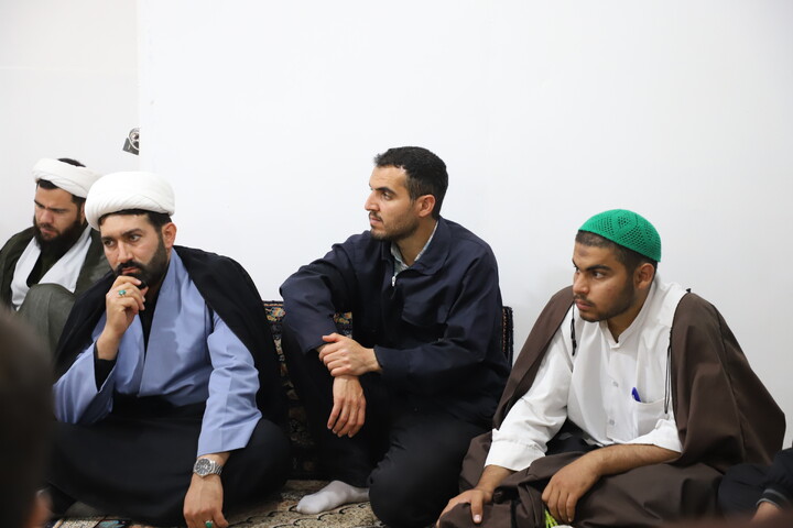 تصاویر/نشست مبلغین هجرت و امین شهرستان بیجار با حضور مدیر حوزه علمیه کردستان