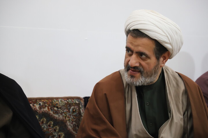 تصاویر/نشست مبلغین هجرت و امین شهرستان بیجار با حضور مدیر حوزه علمیه کردستان