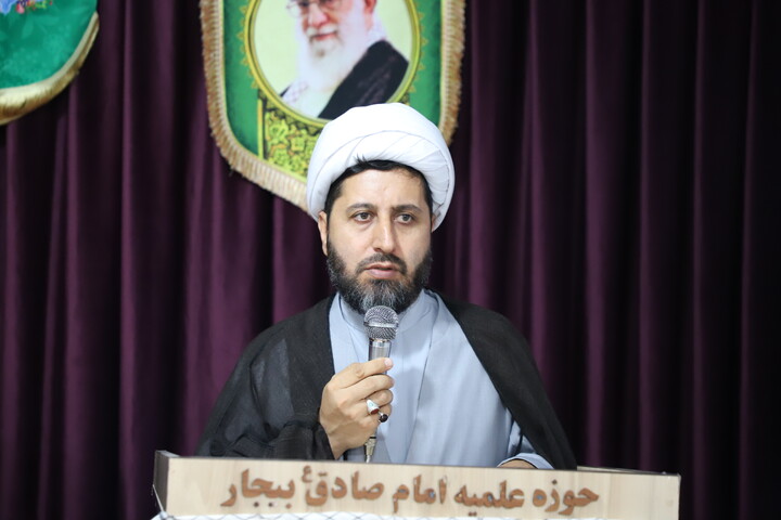 تصاویر/نشست مبلغین هجرت و امین شهرستان بیجار با حضور مدیر حوزه علمیه کردستان