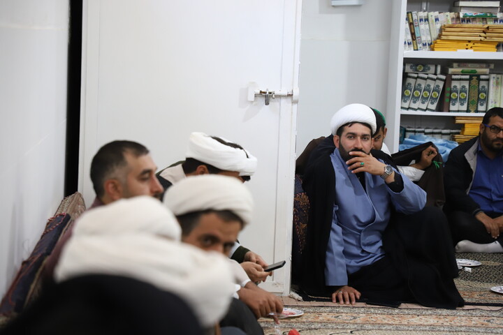 تصاویر/نشست مبلغین هجرت و امین شهرستان بیجار با حضور مدیر حوزه علمیه کردستان