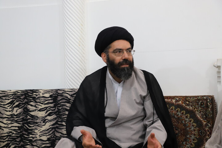 تصاویر/نشست مبلغین هجرت و امین شهرستان بیجار با حضور مدیر حوزه علمیه کردستان
