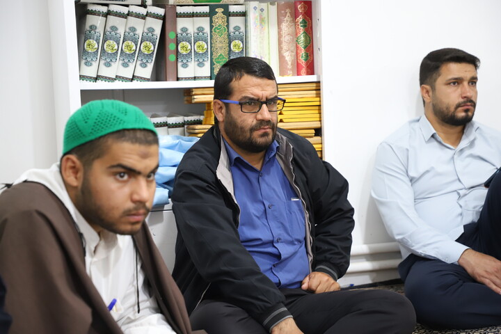 تصاویر/نشست مبلغین هجرت و امین شهرستان بیجار با حضور مدیر حوزه علمیه کردستان
