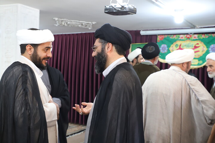 تصاویر/نشست مبلغین هجرت و امین شهرستان بیجار با حضور مدیر حوزه علمیه کردستان