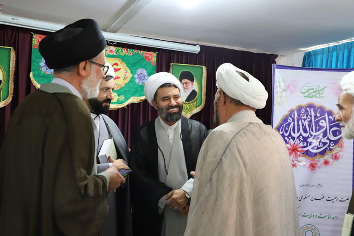 تصاویر/نشست مبلغین هجرت و امین شهرستان بیجار با حضور مدیر حوزه علمیه کردستان