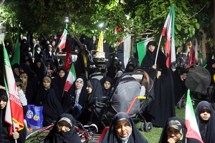 تصاویر/  تجمع مردمی بیعت با رهبر انقلاب اسلامی