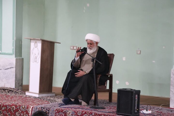 تصاویر/برگزاری دوره مثل خمینی برای طلاب مدارس علمیه استان هرمزگان