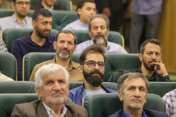 تصاویر/ هجدهمین نشست شاعرانه "مدح امیر"
