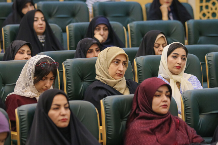 تصاویر/ هجدهمین نشست شاعرانه "مدح امیر"