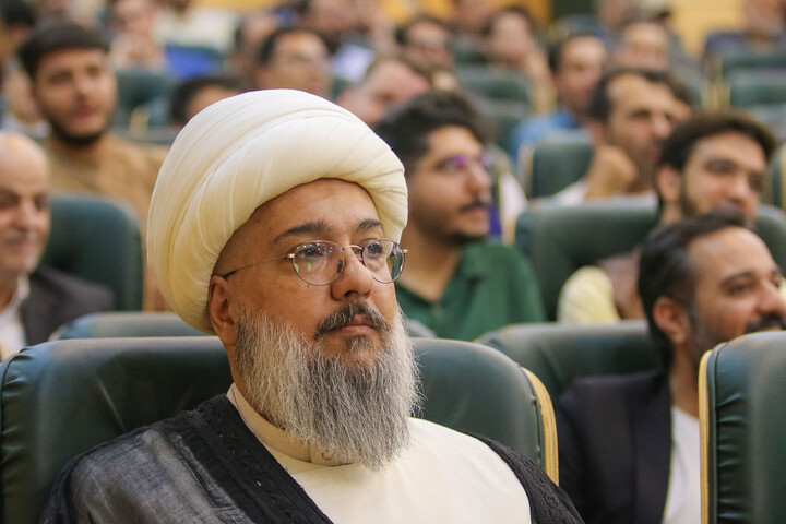تصاویر/ هجدهمین نشست شاعرانه "مدح امیر"