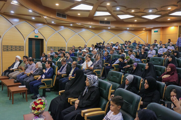 تصاویر/ هجدهمین نشست شاعرانه "مدح امیر"