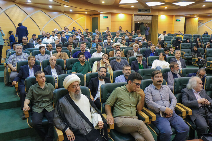 تصاویر/ هجدهمین نشست شاعرانه "مدح امیر"