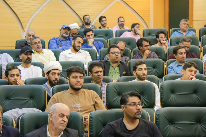 تصاویر/ هجدهمین نشست شاعرانه "مدح امیر"