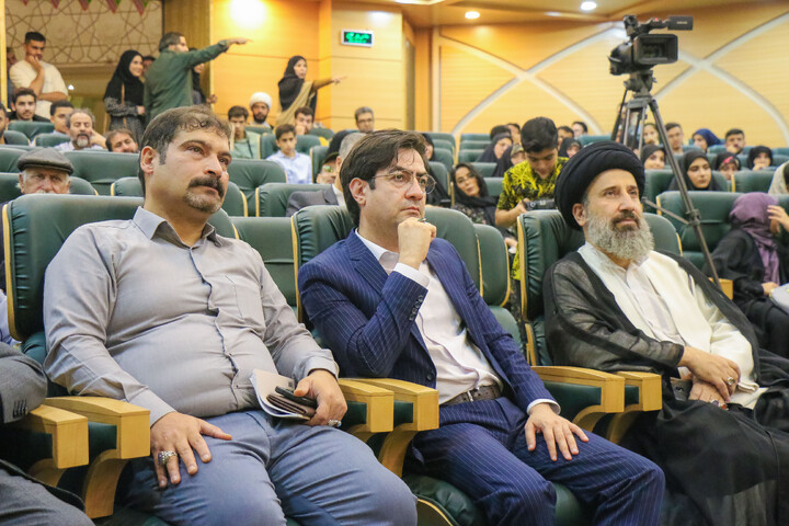تصاویر/ هجدهمین نشست شاعرانه "مدح امیر"