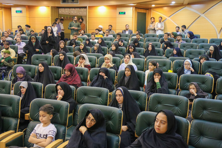 تصاویر/ هجدهمین نشست شاعرانه "مدح امیر"