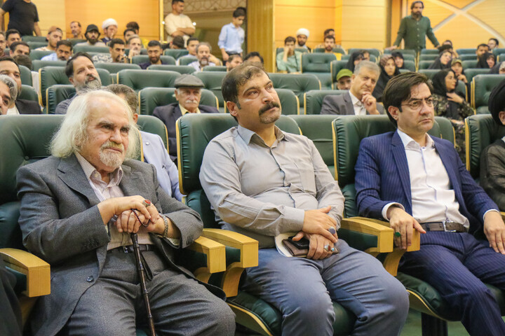 تصاویر/ هجدهمین نشست شاعرانه "مدح امیر"