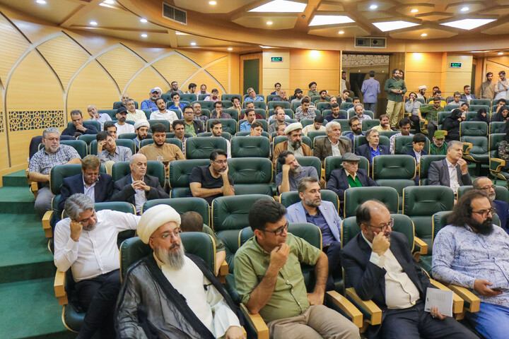 تصاویر/ هجدهمین نشست شاعرانه "مدح امیر"