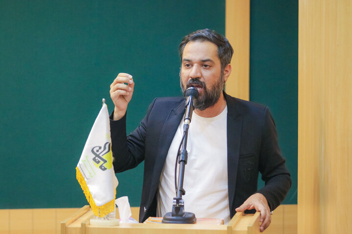 تصاویر/ هجدهمین نشست شاعرانه "مدح امیر"