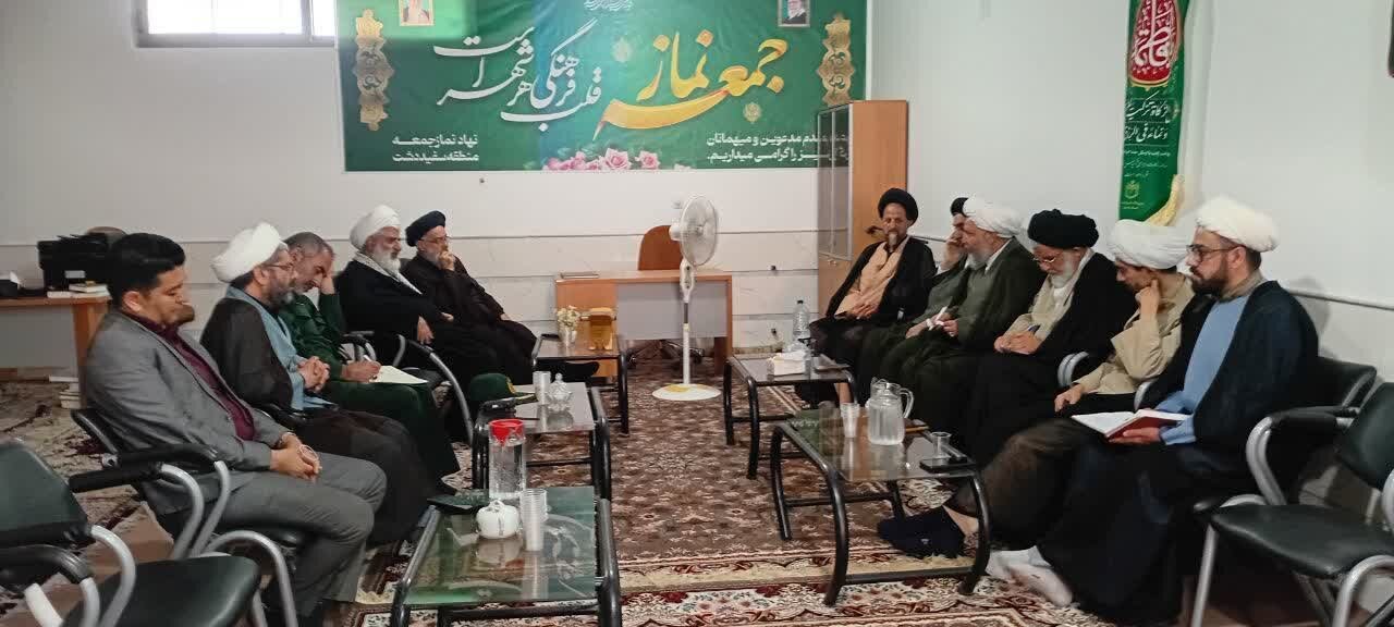 اولین جلسه قرارگاه مسجد شهرستان آران و بیدگل در سفیدشهر  برگزار گردید+تصاویر