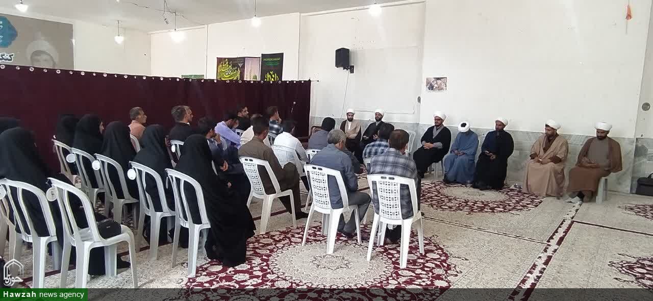 تصاویر/ جلسه کادر و اساتید مدرسه علمیه قائمیه بم با والدین طلاب