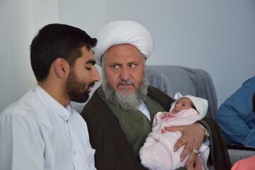 تصاویر/ دیدار امام جمعه آران و بیدگل با خانواده طلبه شهید مهدی گوهری