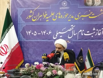 شعار امسال حوزه‌های علمیه خواهران عهد علمی با امام شهید است