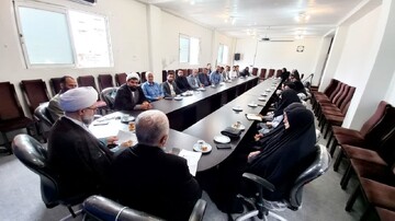 تصاویر/ نشست تبیینی «جایگاه مهدویت در نظام تعلیم و تربیت» در عباس‌آباد