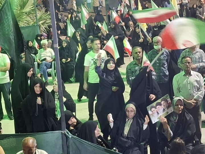 تصاویر/ نود و دومین شب حماسه حضور کاشانی ها در میدان امام خامنه ای (ره)