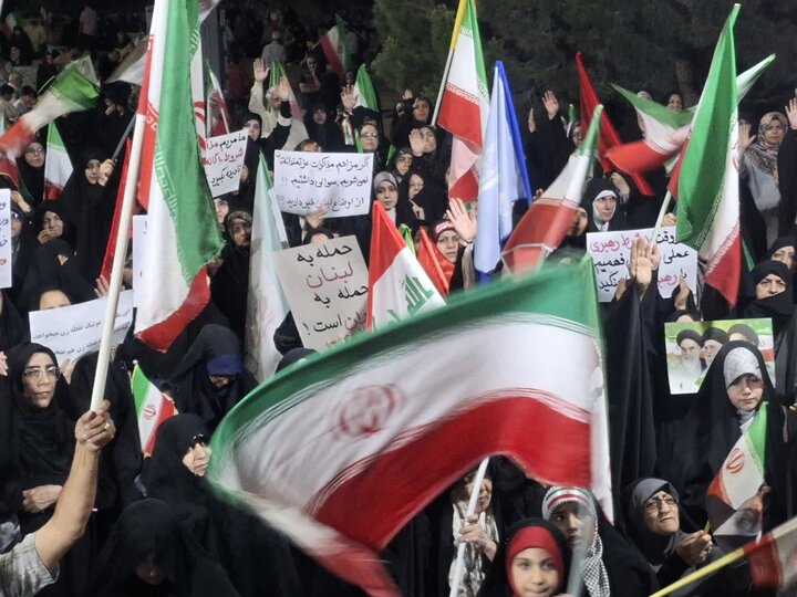 تصاویر/ نود و دومین شب حماسه حضور کاشانی ها در میدان امام خامنه ای (ره)