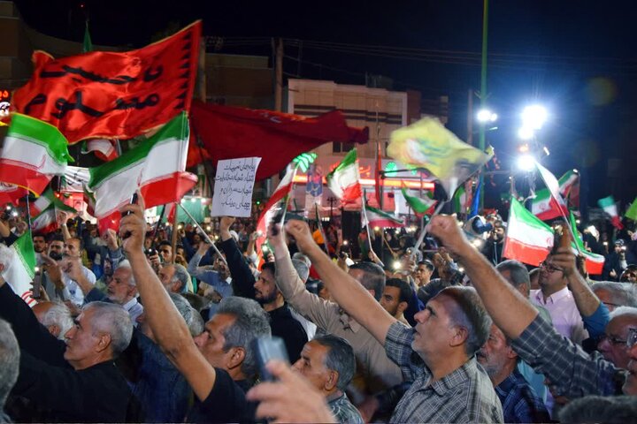 تصاویر/ نود و دومین شب حماسه حضور آران و بیدگلی ها در میدان سردار سلیمانی