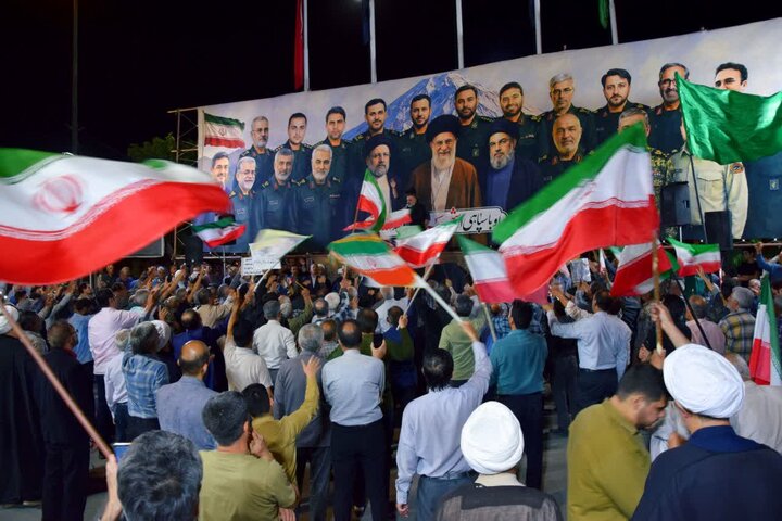 تصاویر/ نود و دومین شب حماسه حضور آران و بیدگلی ها در میدان سردار سلیمانی