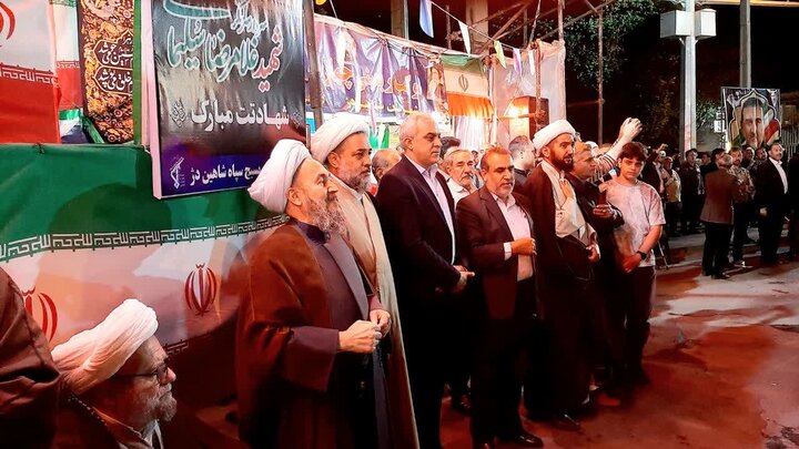 تصاویر / میدان اصلی شاهین دژ غرق در فریادهای مرگ بر آمریکا و اسرائیل