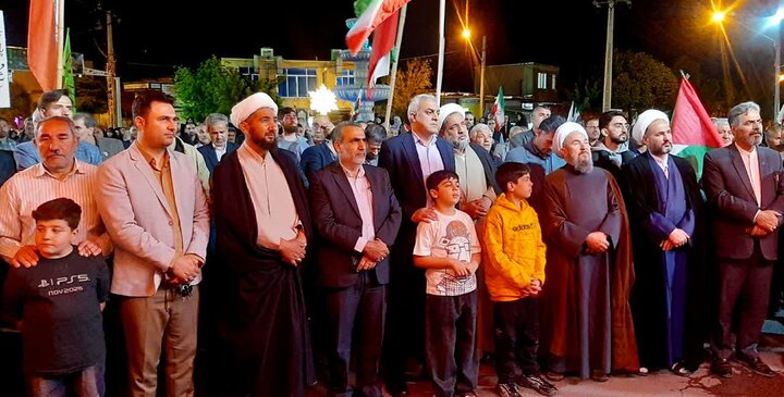 تصاویر / میدان اصلی شاهین دژ غرق در فریادهای مرگ بر آمریکا و اسرائیل