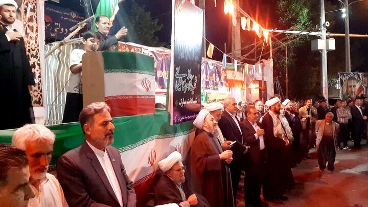 تصاویر / میدان اصلی شاهین دژ غرق در فریادهای مرگ بر آمریکا و اسرائیل